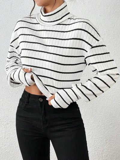 Rollkragen Damen T-Shirt für zeitlosen und eleganten Stil.

