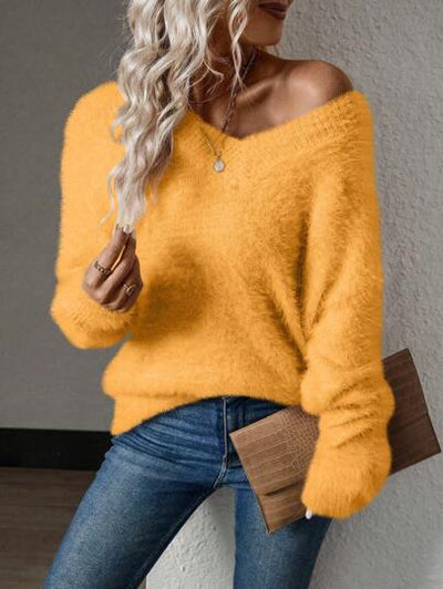 Gemütlicher Damen Strickpullover mit V-Ausschnitt von Aphrodite™.
