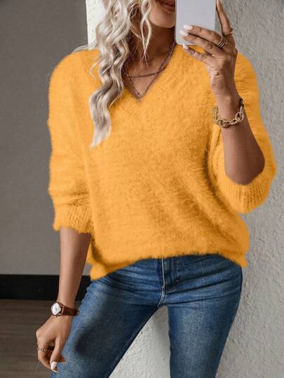 Weicher Strickpullover für kältere Monate von Aphrodite™.
