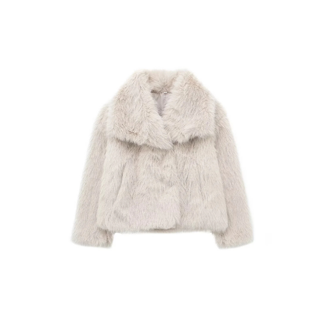 Aphrodite™ Kunstpelzjacke für luxuriöse Wärme.
