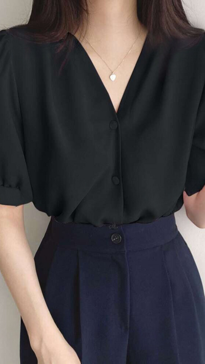 Damenbluse mit atmungsaktivem Stoff.