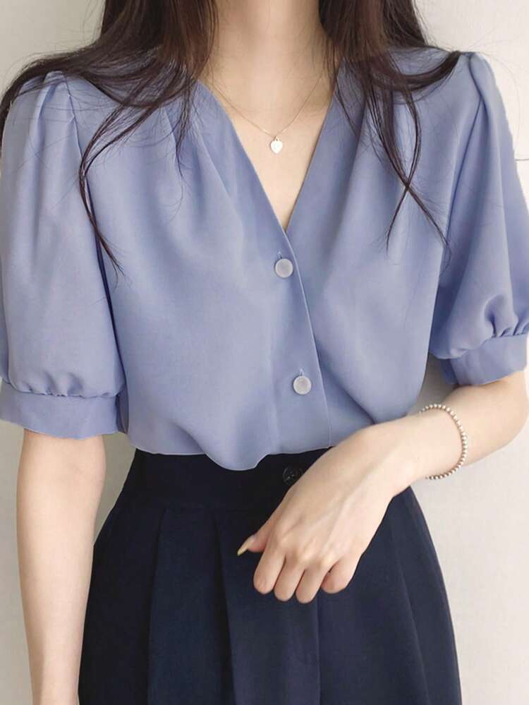 Bequeme Bluse für legere und formelle Looks.