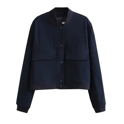 Schicke und modische Bomberjacke für den Winter.
