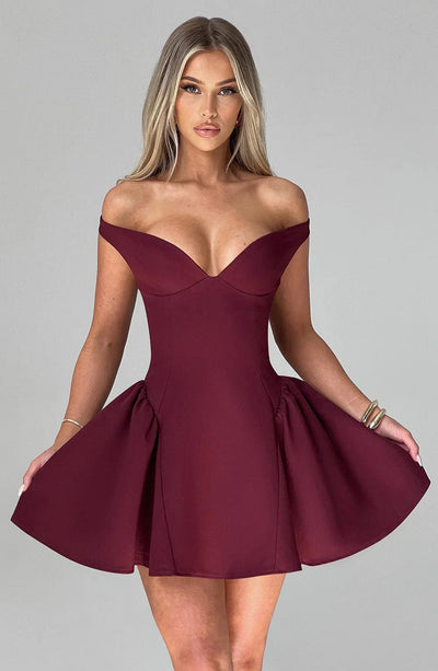 Schickes und elegantes Damen-Minikleid von Aphrodite™.
