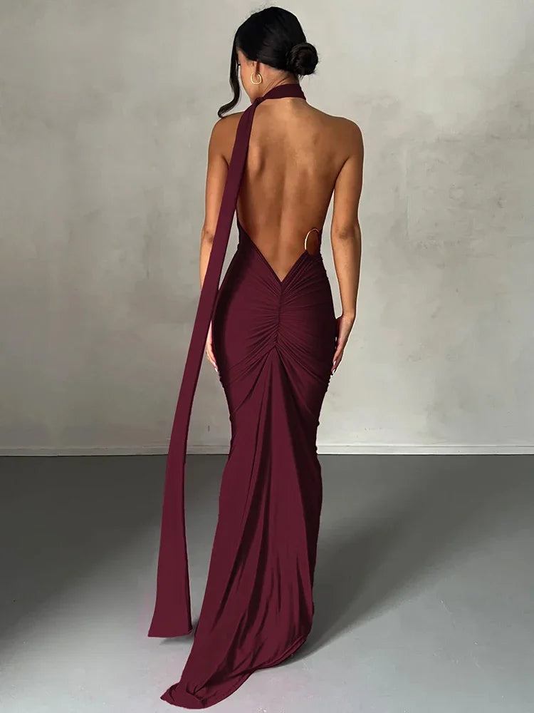 Hochwertiges One-Shoulder-Design für formelle Anlässe von Aphrodite™.
