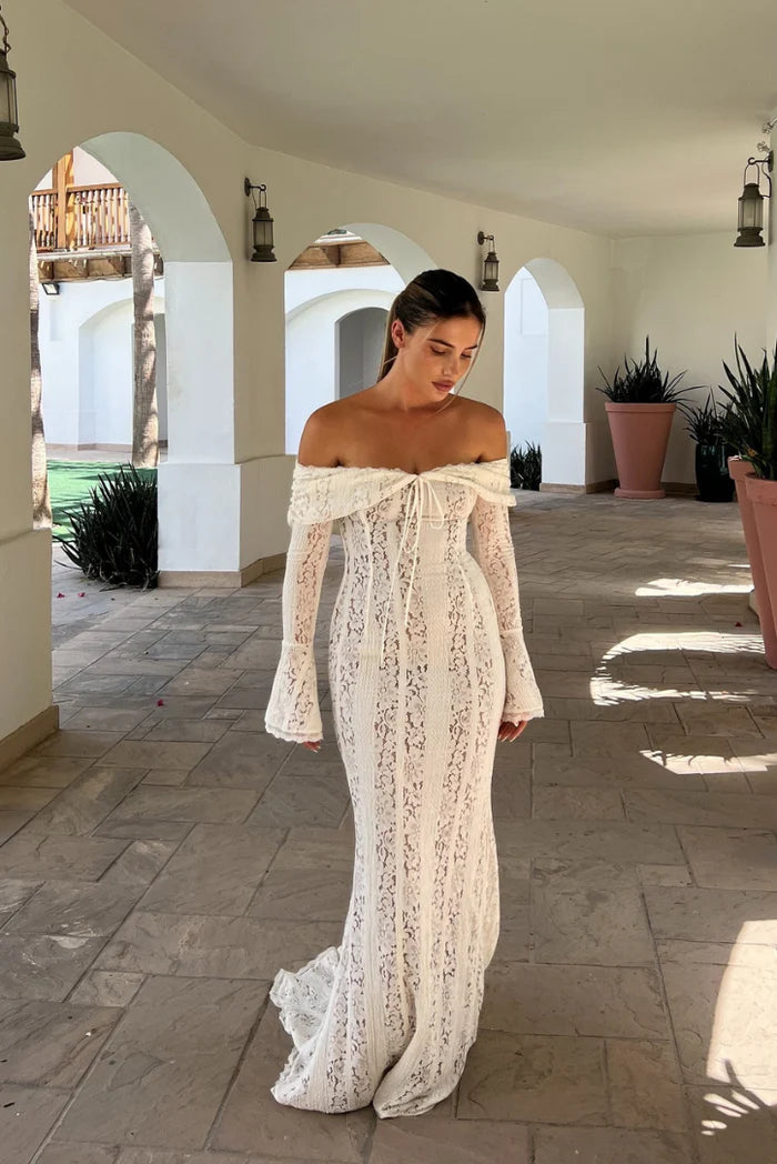 Aphrodite™ elegantes Spitzen-Maxikleid für formelle Anlässe.
