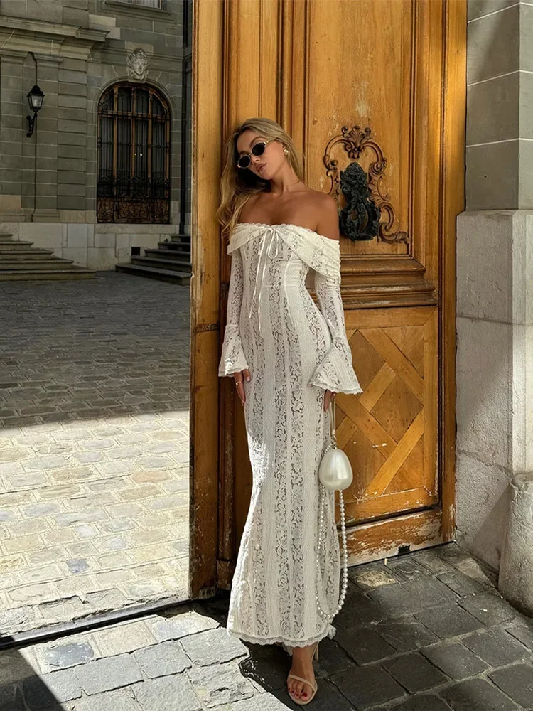 Spitzenkleid aus hochwertigem Material für Damen von Aphrodite™.
