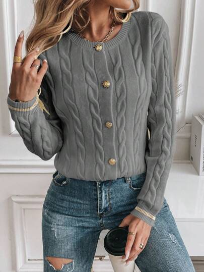 Aphrodite™ gemütliche und atmungsaktive Strickjacke.