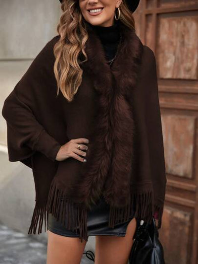 Bequeme Fledermausärmel-Strickjacke für kalte Wintertage.
