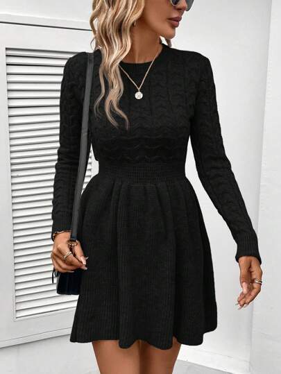 Aphrodite™ gemütliches und stilvolles Strickkleid für den Winter.

