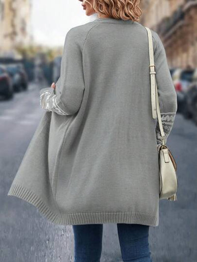Geometrischer Cardigan für einen zeitgemäßen Look von Aphrodite™.
