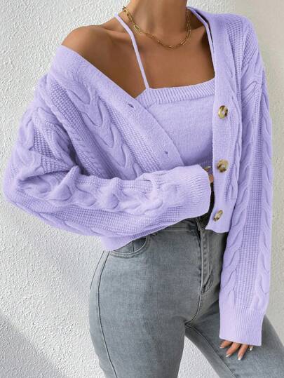 Cropped Zopfstrickjacke in modischen Farben
