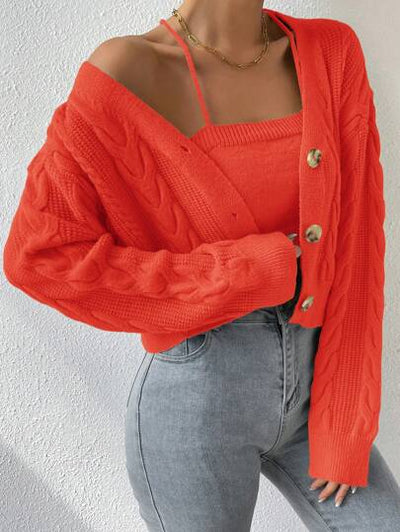 Zopfstrickjacke mit femininer Passform und Stil
