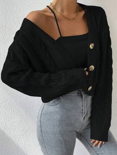 Cropped Damen-Strickjacke mit elegantem Zopfmuster
