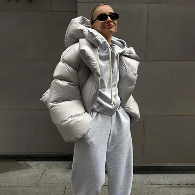 Stilvolle Oversize-Winterjacke für Damen von Aphrodite™.
