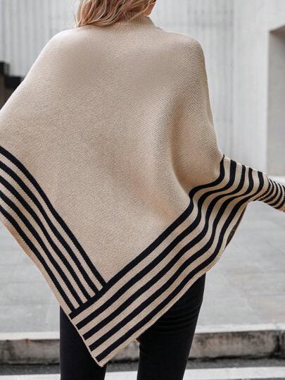 Stilvoller Poncho mit Streifen und Fledermausärmeln von Aphrodite™.
