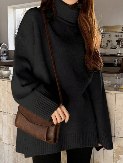 Bequemer Pullover im lässigen Schnitt mit langen Ärmeln.
