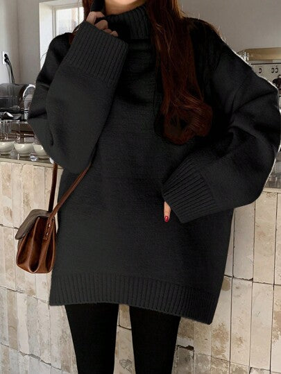 Aphrodite™ legerer Rollkragenpullover für mühelosen Stil.

