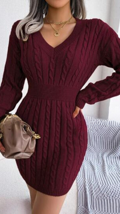 Vielseitiges Strickkleid für Freizeit- und formelle Anlässe.

