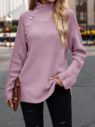 Hochwertiger Pullover mit Knopfverzierung von Aphrodite™.
