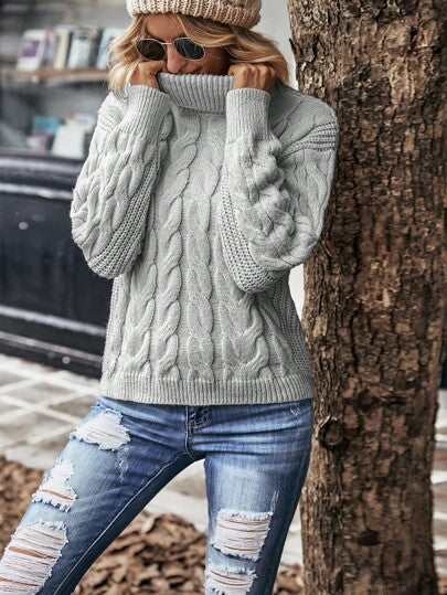 Aphrodite™ Pullover mit hochwertigem Zopfmuster-Design.
